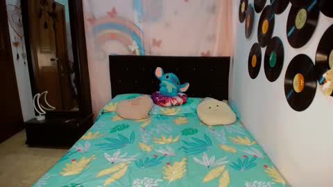 sharon online show from 12-22-25, 08:11