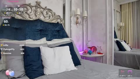 Snapshot of dream_blonde_ chatting on 02-15-25, 12:15 Maria online show from 02-15-25, 12:15