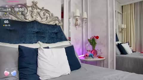 Snapshot of dream_blonde_ chatting on 03-08-25, 10:54 Maria online show from 03-08-25, 10:54