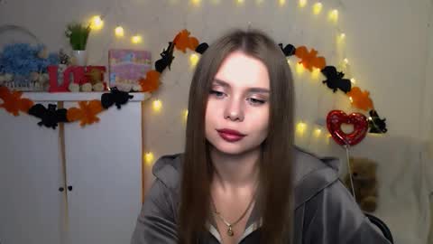 Snapshot of dream_mari chatting on 10-09-25, 06:00 Mari online show from 10-09-25, 06:00