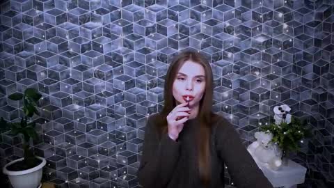 Snapshot of dream_mari chatting on 11-12-25, 10:15 Mari online show from 11-12-25, 10:15