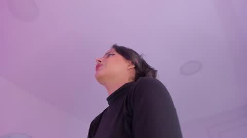 N E N A  online show from 10-21-25, 05:08