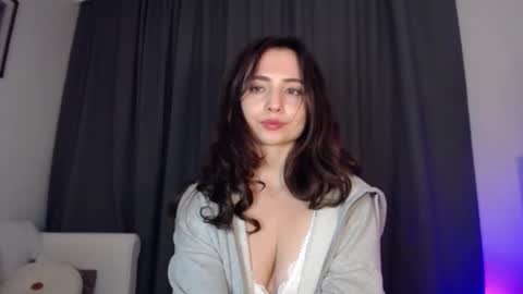 Snapshot of dream_nicole02 chatting on 12-19-24, 02:46 Nicole online show from 12-19-24, 02:46