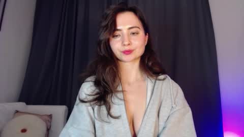 Snapshot of dream_nicole02 chatting on 01-07-25, 01:38 Nicole online show from 01-07-25, 01:38