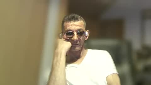 Snapshot of dreambob chatting on 04-15-26, 07:10 Dreambob online show from 04-15-26, 07:10