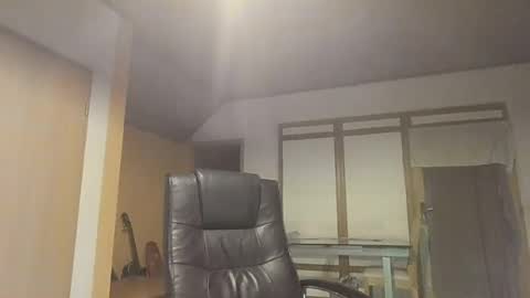 Snapshot of dreambob chatting on 06-21-26, 11:07 Dreambob online show from 06-21-26, 11:07