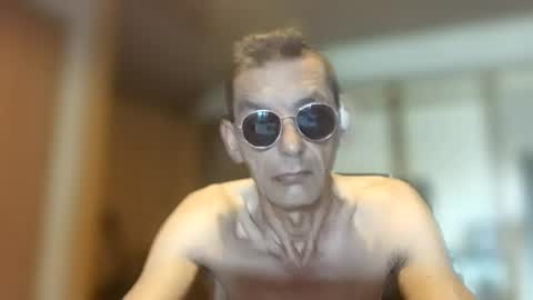 Snapshot of dreambob chatting on 06-27-26, 07:57 Dreambob online show from 06-27-26, 07:57