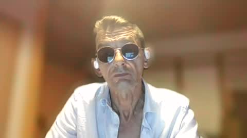 Snapshot of dreambob chatting on 07-01-26, 11:15 Dreambob online show from 07-01-26, 11:15