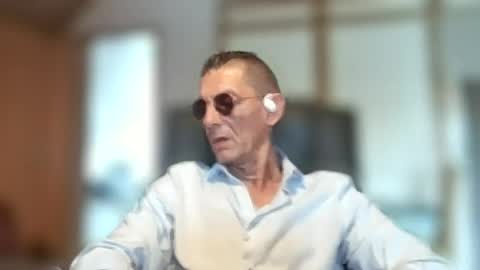 Snapshot of dreambob chatting on 07-06-26, 10:01 Dreambob online show from 07-06-26, 10:01