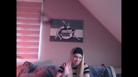 A girl online show from 01-06-25, 07:52