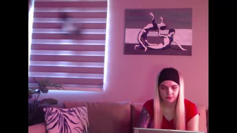 A girl online show from 01-27-25, 08:07