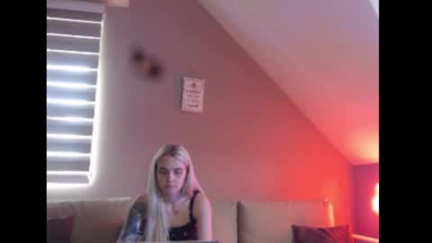 A girl online show from 06-05-26, 07:58