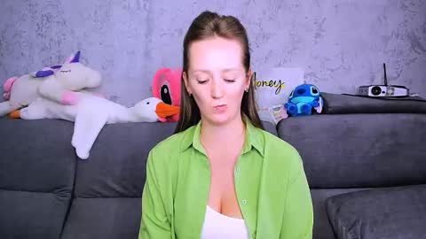 Snapshot of dreamesoul chatting on 09-23-25, 12:08 dreamesoul online show from 09-23-25, 12:08