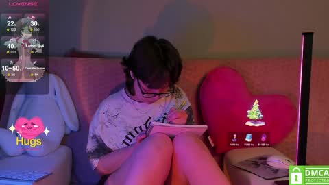 Snapshot of dreamgirllove chatting on 01-17-25, 01:04 Billy online show from 01-17-25, 01:04