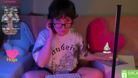 Snapshot of dreamgirllove chatting on 01-17-25, 04:06 Billy online show from 01-17-25, 04:06