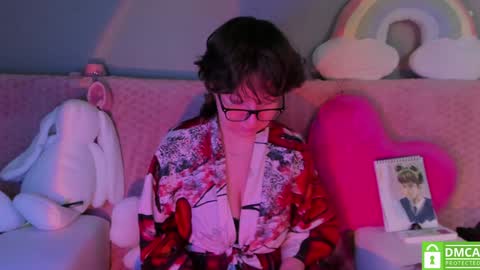 Snapshot of dreamgirllove chatting on 02-04-25, 02:07 Billy online show from 02-04-25, 02:07