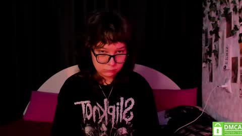 Snapshot of dreamgirllove chatting on 10-12-25, 09:03 Billy online show from 10-12-25, 09:03