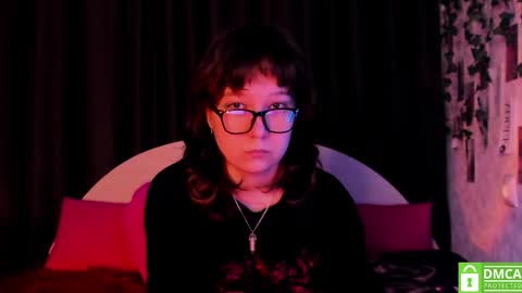 Snapshot of dreamgirllove chatting on 10-15-25, 09:15 Billy online show from 10-15-25, 09:15