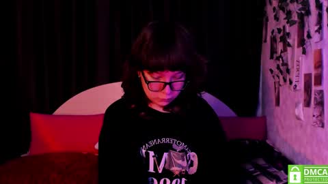 Snapshot of dreamgirllove chatting on 11-26-25, 11:17 Billy online show from 11-26-25, 11:17