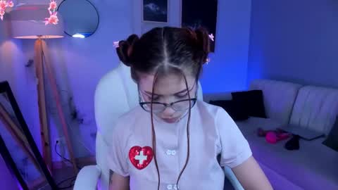 dreamleah_ online show from 03-24-26, 09:53