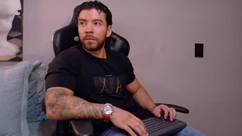 Snapshot of dreammr1 chatting on 06-18-26, 09:52 cris online show from 06-18-26, 09:52