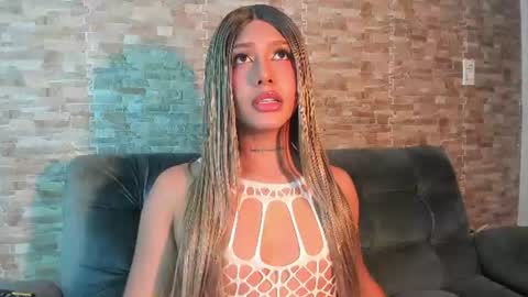 Snapshot of dreams_chloe chatting on 06-17-26, 05:21 dreams_chloe online show from 06-17-26, 05:21