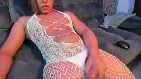 Snapshot of dreams_chloe chatting on 07-11-26, 10:29 dreams_chloe online show from 07-11-26, 10:29