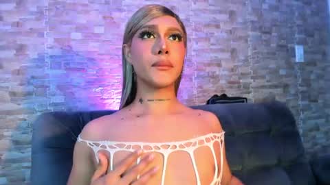 Snapshot of dreams_chloe chatting on 07-14-26, 10:21 dreams_chloe online show from 07-14-26, 10:21