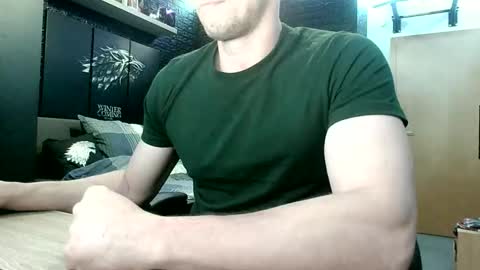 Snapshot of dreamwallker chatting on 11-04-25, 05:34 Ioannes Paulus the 2nd online show from 11-04-25, 05:34