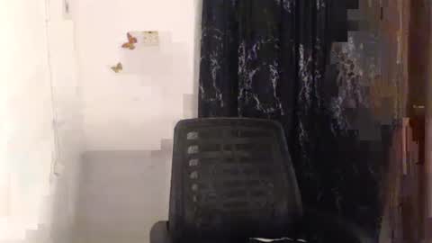 Snapshot of dreamy_wetpussy chatting on 05-18-26, 06:03 BEAUTY online show from 05-18-26, 06:03