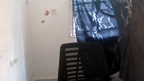 Snapshot of dreamy_wetpussy chatting on 06-26-26, 07:35 BEAUTY online show from 06-26-26, 07:35