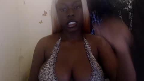Snapshot of dreamy_wetpussy chatting on 07-12-26, 05:59 BEAUTY online show from 07-12-26, 05:59