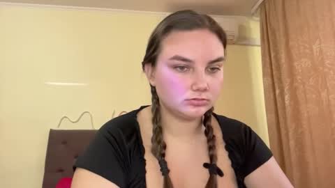 Mila online show from 10-13-25, 02:50