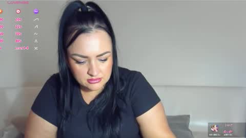 Snapshot of dreamyhousewife1 chatting on 10-16-25, 04:52 dreamyhousewife1 online show from 10-16-25, 04:52