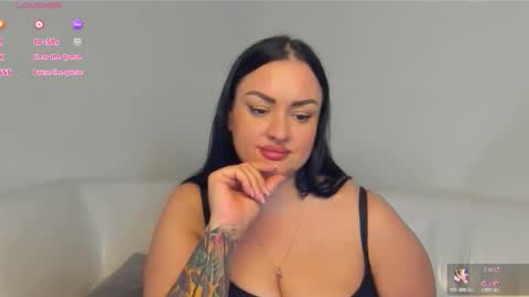 Snapshot of dreamyhousewife1 chatting on 10-25-25, 03:51 dreamyhousewife1 online show from 10-25-25, 03:51