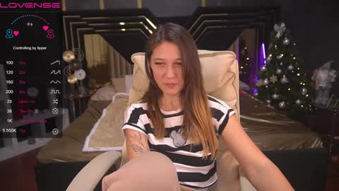 Snapshot of dreamylinaaa chatting on 01-04-25, 02:56 Lina online show from 01-04-25, 02:56