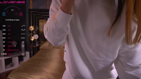 Snapshot of dreamylinaaa chatting on 01-08-25, 07:34 Lina online show from 01-08-25, 07:34