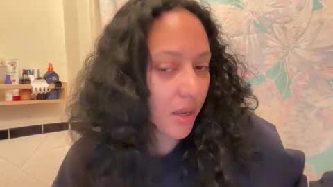 Snapshot of dreamyriri chatting on 11-02-25, 03:03 RIRI OR DREAMY online show from 11-02-25, 03:03