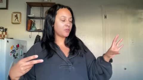 Snapshot of dreamyriri chatting on 12-02-25, 04:35 RIRI OR DREAMY online show from 12-02-25, 04:35