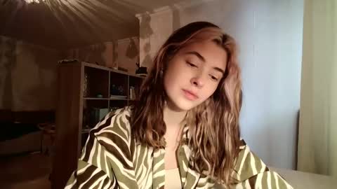 Snapshot of dremazwahlen chatting on 02-08-26, 09:23 Dia online show from 02-08-26, 09:23