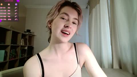 Dia online show from 04-01-26, 01:41