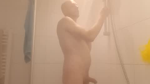 Snapshot of drijn3 chatting on 11-21-25, 09:19 drijn3 online show from 11-21-25, 09:19