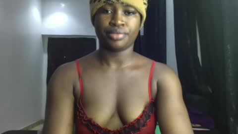 dripping_luna online show from 12-31-24, 06:02