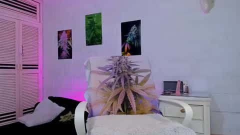 drippyorlove online show from 12-05-25, 04:36