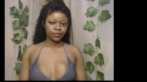 Snapshot of dripqueenx chatting on 02-01-26, 07:40 linda online show from 02-01-26, 07:40