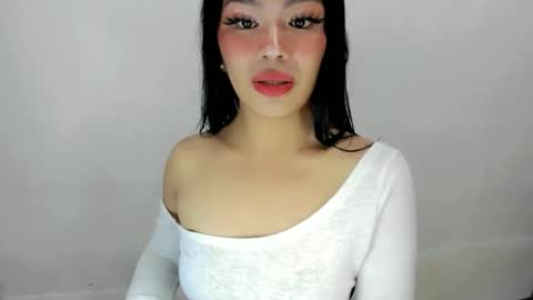 miss. Erika online show from 09-18-25, 03:36