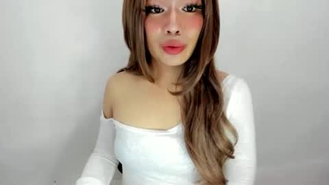 miss. Erika online show from 10-07-25, 02:09