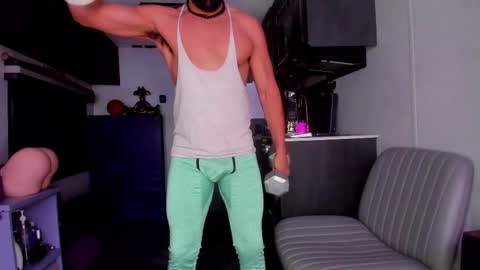 Snapshot of drizzys_room chatting on 12-16-25, 10:09 DirtyDrizzy online show from 12-16-25, 10:09