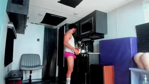 Snapshot of drizzys_room chatting on 12-19-25, 11:17 DirtyDrizzy online show from 12-19-25, 11:17