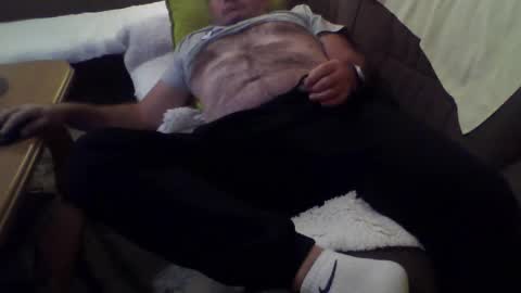 Snapshot of drkadzia chatting on 10-03-25, 08:17 johnny online show from 10-03-25, 08:17